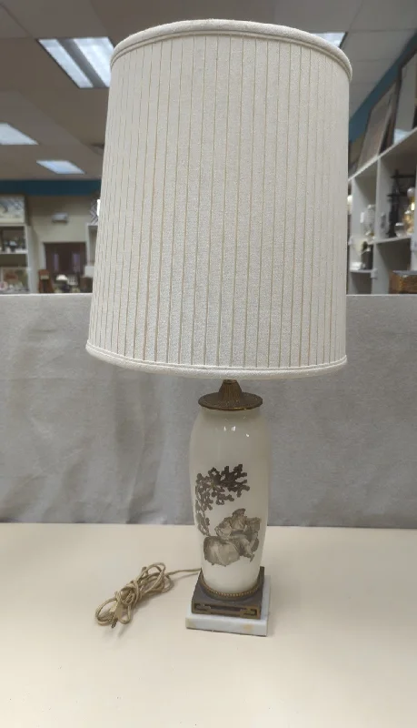 Lava Lamps for Beauty Salons to Add a Touch of StyleWHITE BASE LAMP W/COUPLE DESIGN