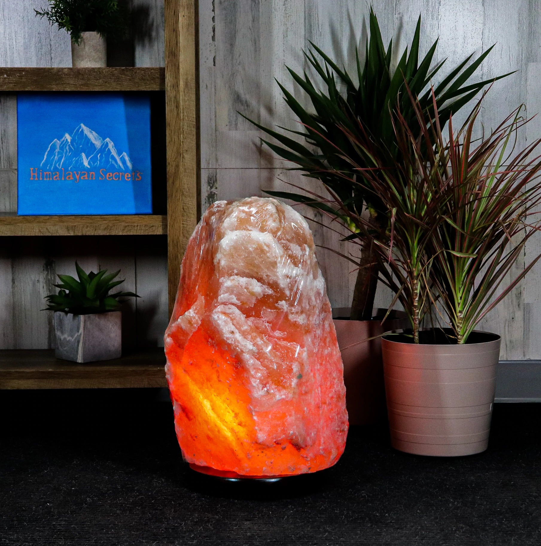 Salt Lamps for Art Studios to Set a Creative MoodNATURAL PINK HIMALAYAN SALT LAMP 110-132 LBS Salt Lamps for Art Studios to Set a Creative MoodNATURAL PINK HIMALAYAN SALT LAMP 110-132 LBS