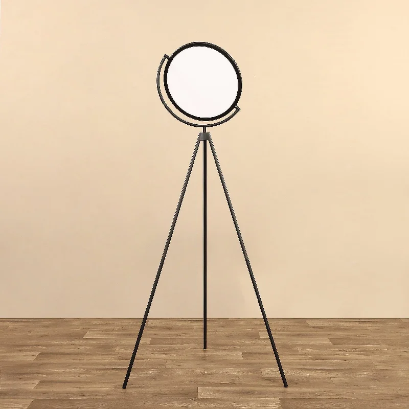 USB Charging Port Floor Lamp for Convenient Device ChargingFloor Lamp