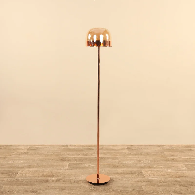 Victorian Style Floor Lamp for Traditional and Elegant InteriorsFloor Lamp