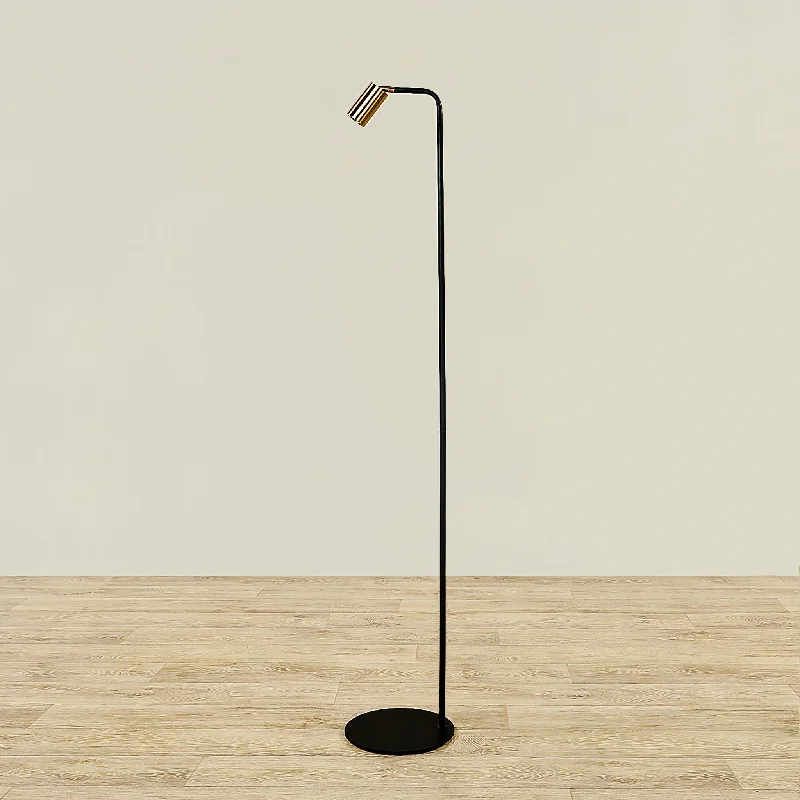 Victorian Style Floor Lamp for Traditional and Elegant InteriorsFloor Lamp