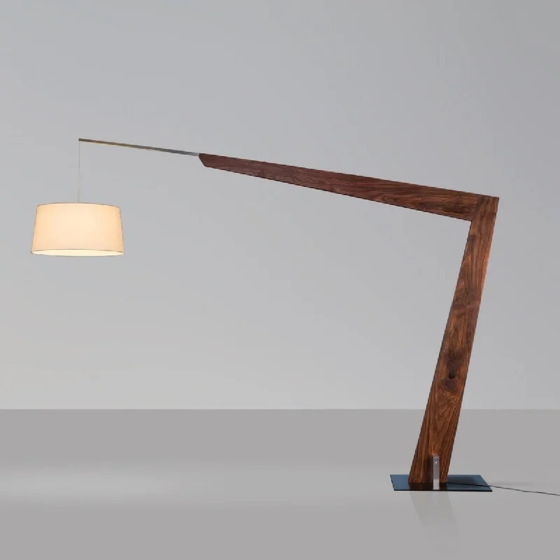 Victorian Style Floor Lamp for Traditional and Elegant InteriorsValeo Floor Lamp